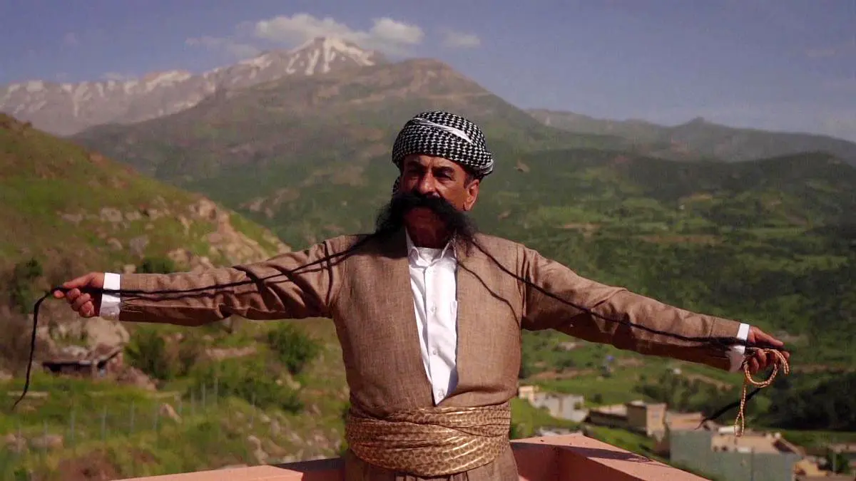 (ویدئو) آقای سبیل مشهور شد