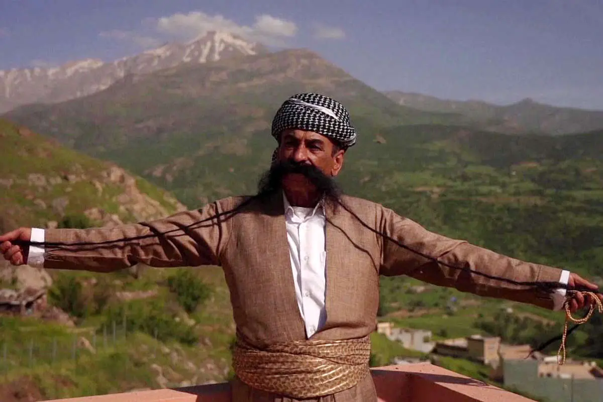 (ویدئو) آقای سبیل مشهور شد