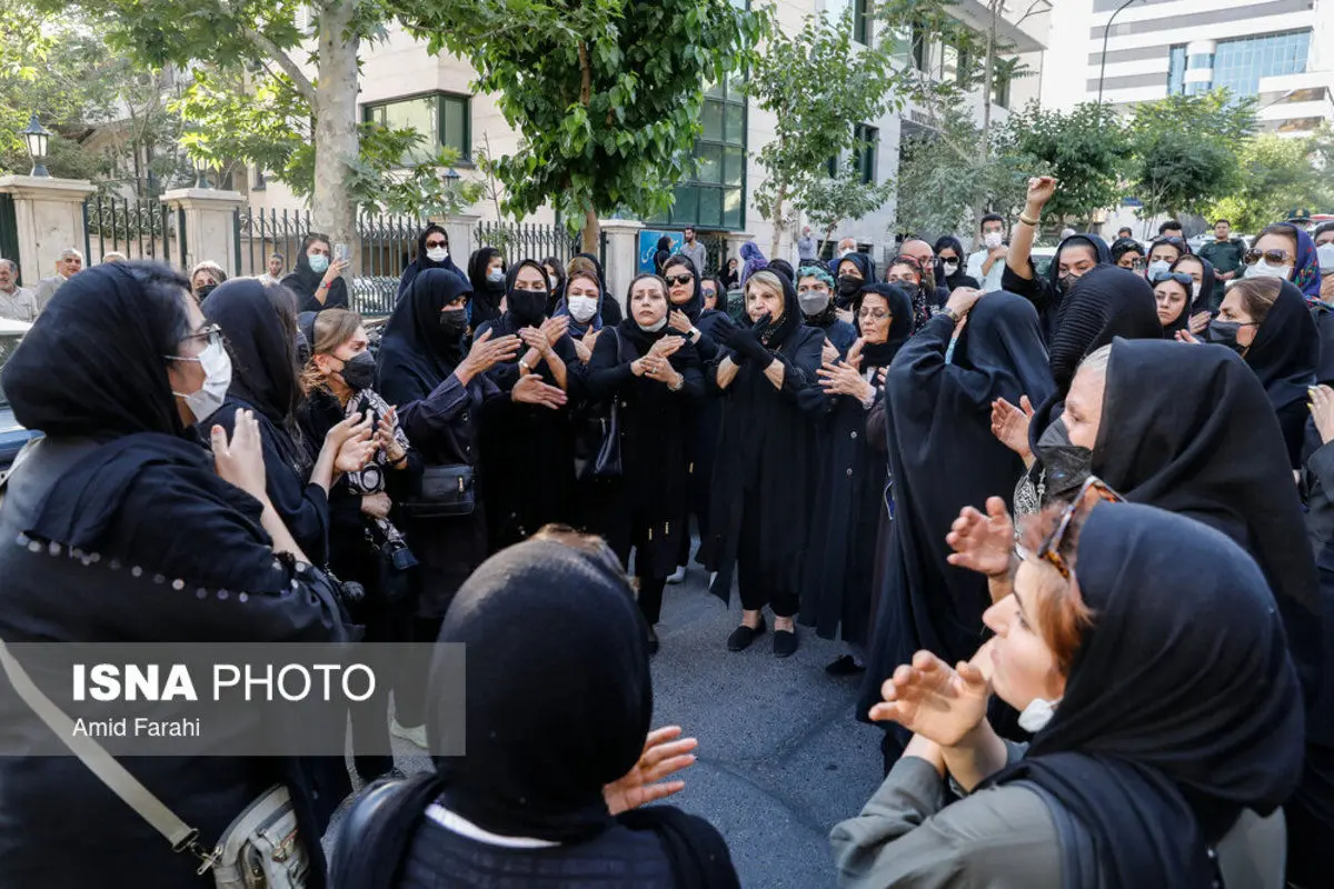 (تصاویر) مراسم یادبود جانباختگان فاجعه متروپل آبادان در تهران
