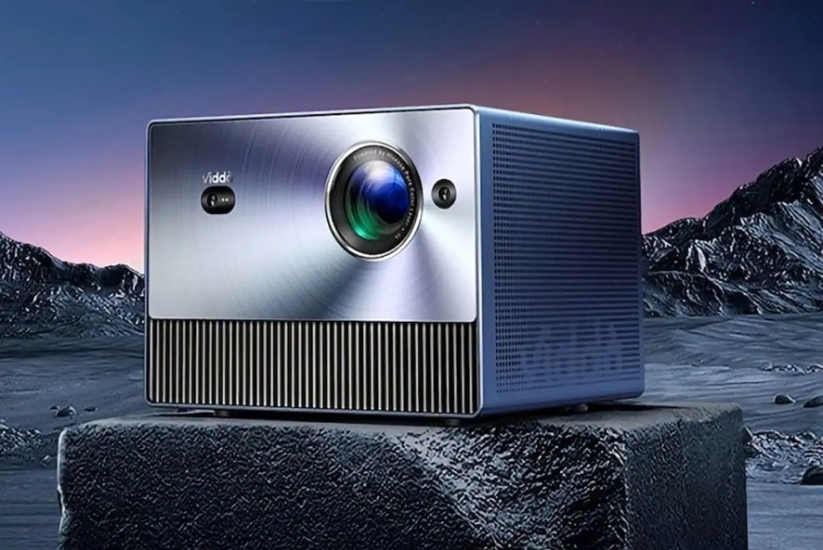 اولین پروژکتور چند رنگ 4K در جهان