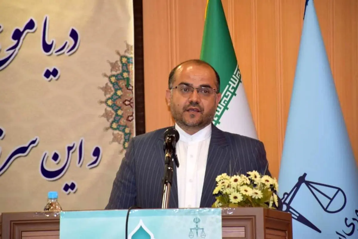 تخلیه یک مجتمع مسکونی به علت ۱۲ سانتی متر خیز منفی