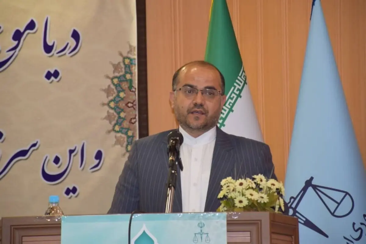 تخلیه یک مجتمع مسکونی به علت ۱۲ سانتی متر خیز منفی