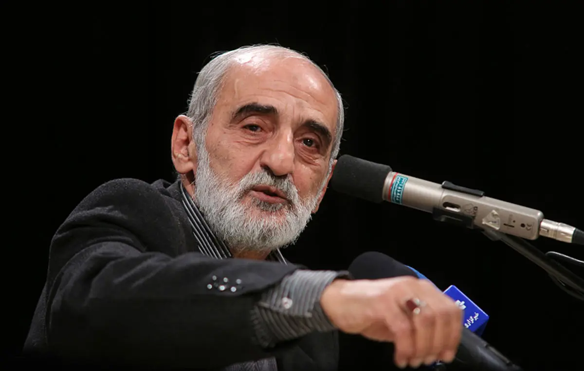 حسین شریعتمداری: چرا برای خروج ایران از NPT تردید می‌کنید؟
