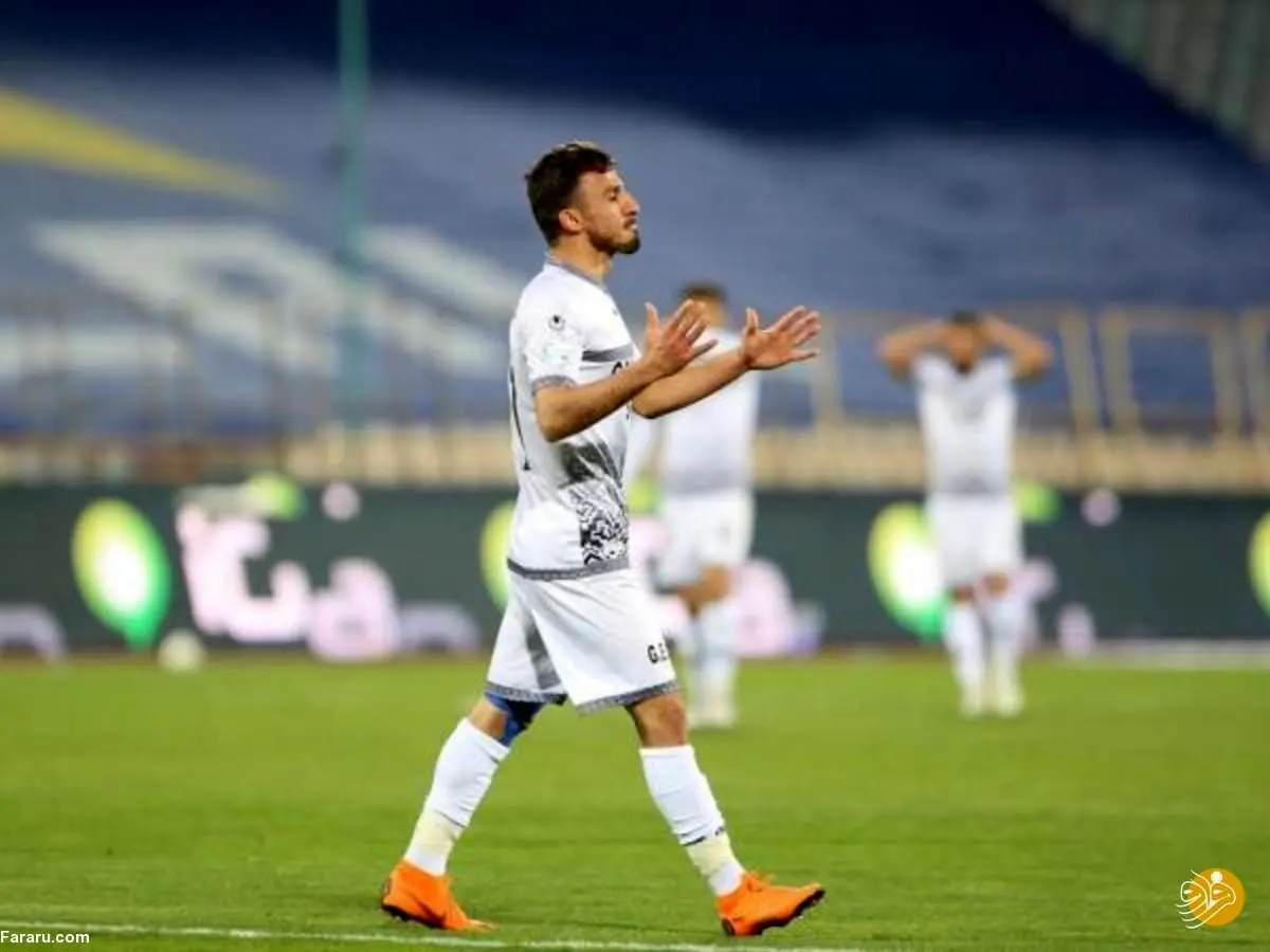راهکار سرمربی پرسپولیس برای جذب بازیکن مدنظر استقلال