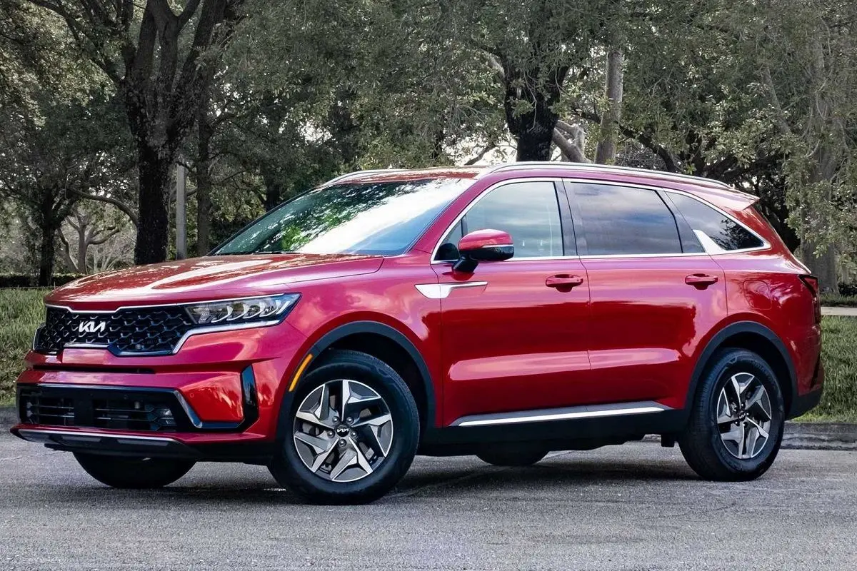 همه چیز درباره سورنتو جدید؛ کراس اوور زیبا و کارآمد کیا