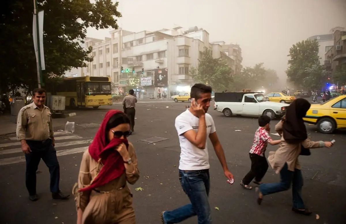 وزش باد شدید و خیزش گرد و خاک در تهران