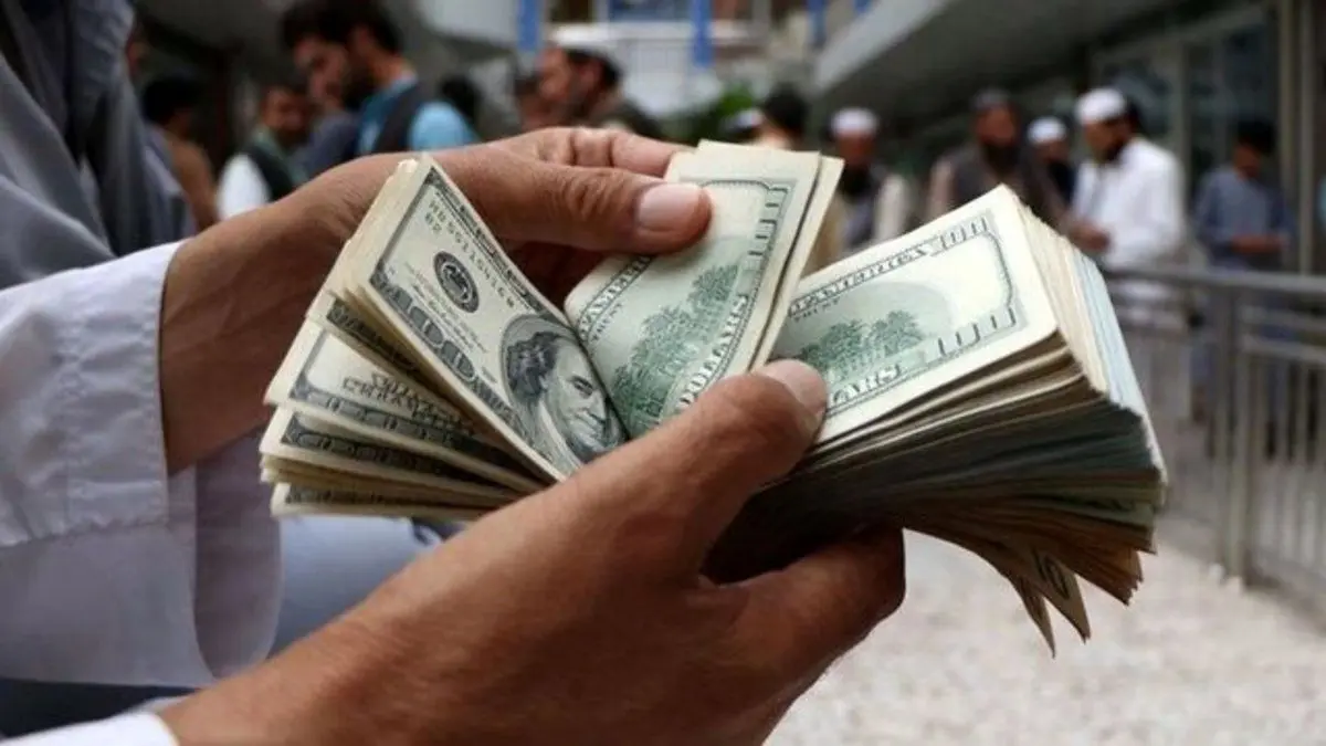 دلار به کانال ۳۲ هزار تومان بازگشت