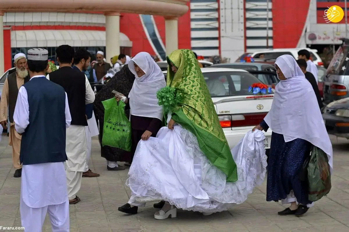 (تصاویر) جشن عروسی ۷۰ زوج در پایتخت افغانستان