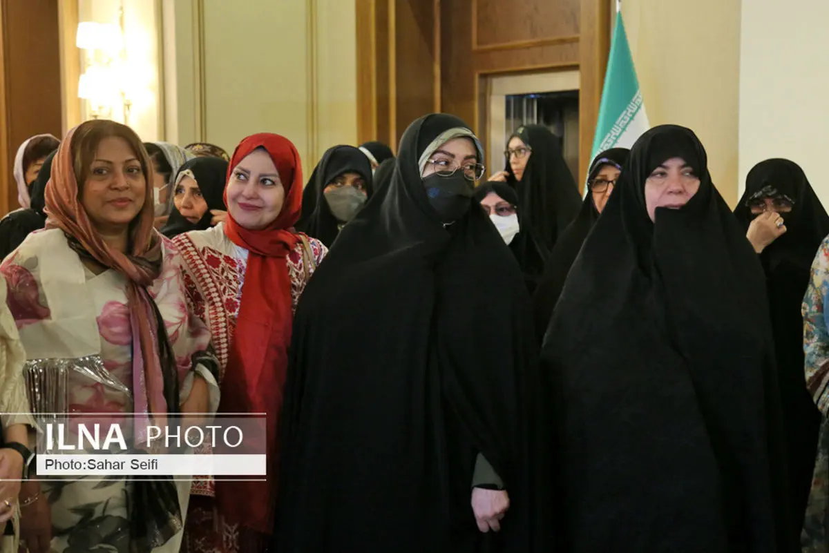 (تصاویر) بازارچه خیریه بانوان دیپلمات