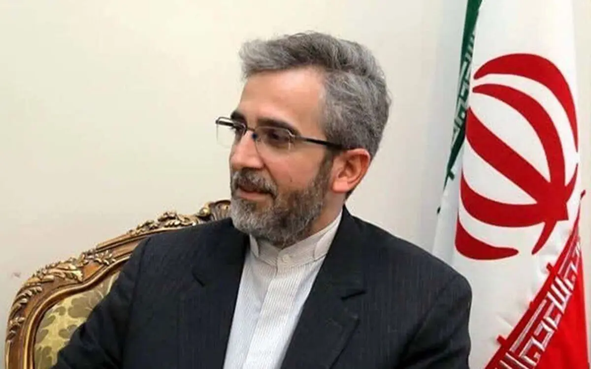 علی باقری: حاضر نیستیم از خطوط قرمز نظام عبور کنیم تا خود را موفق نشان دهیم