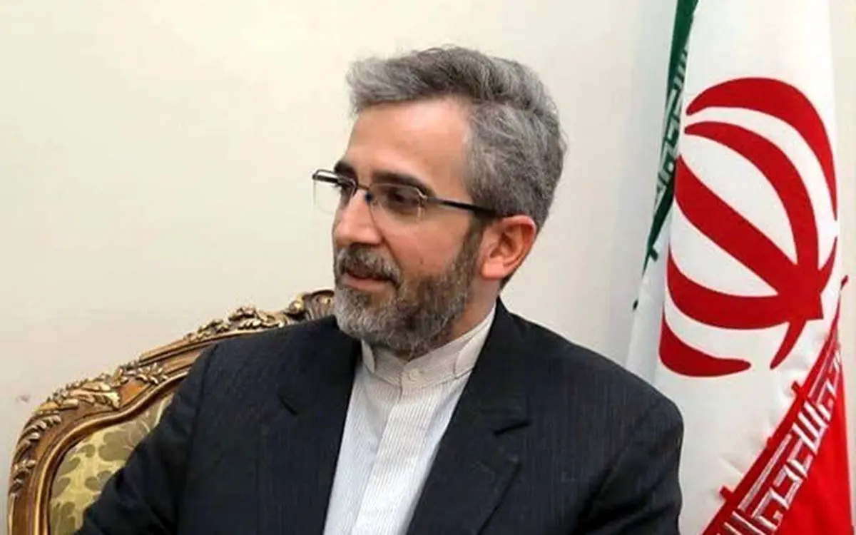علی باقری: حاضر نیستیم از خطوط قرمز نظام عبور کنیم تا خود را موفق نشان دهیم