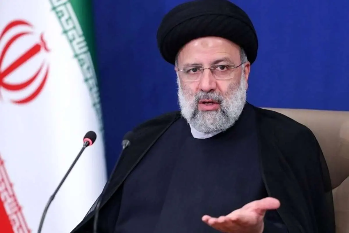 (ویدیو) رئیسی: دست به کار شوید و هواپیمای با ۷۲ سرنشین بسازید