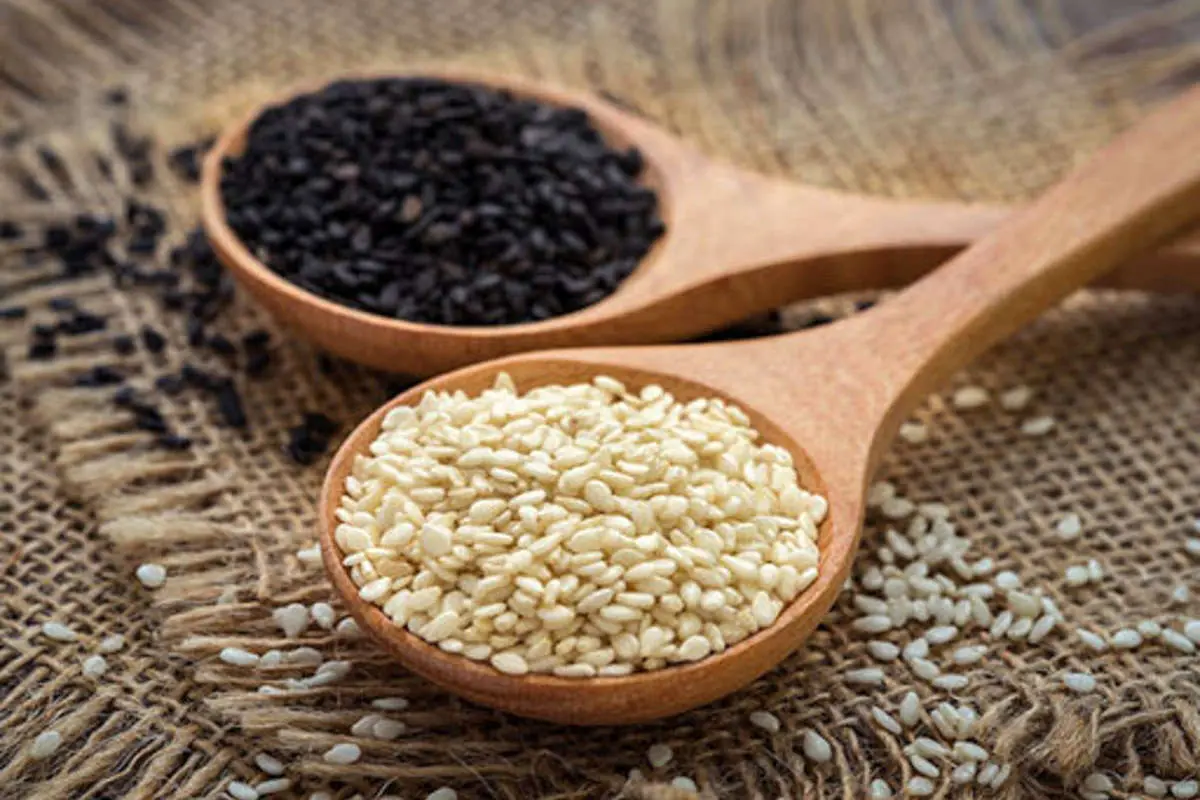 چرا بهتر است هر روز کنجد بخوریم؟