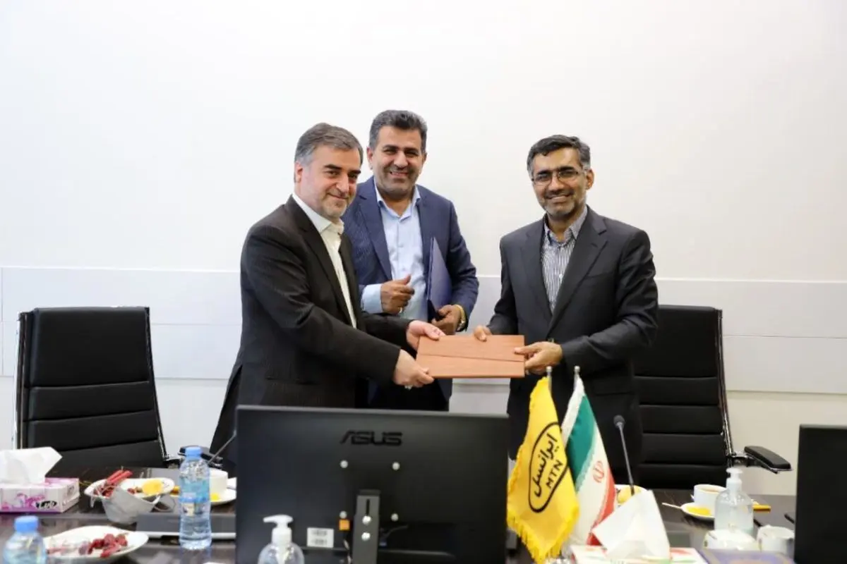 تقدیر استاندار مازندران و نمایندۀ ساری از ایرانسل
