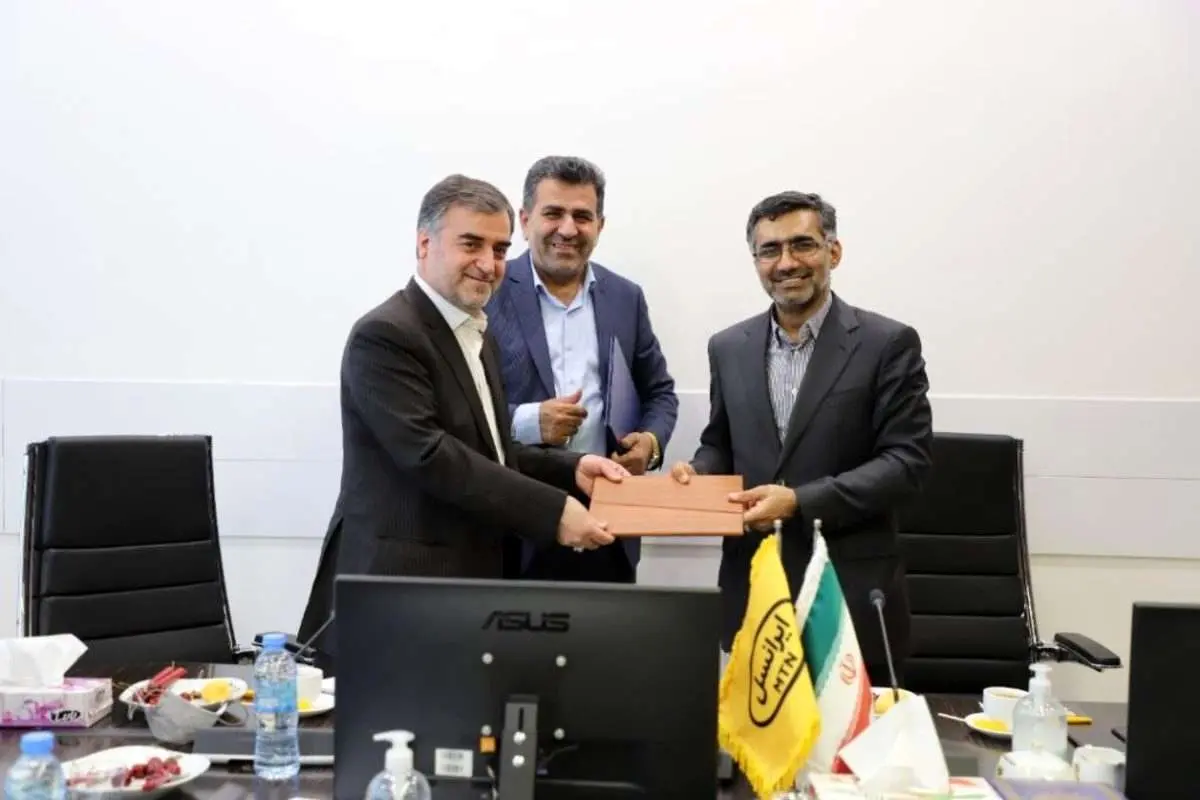 تقدیر استاندار مازندران و نمایندۀ ساری از ایرانسل