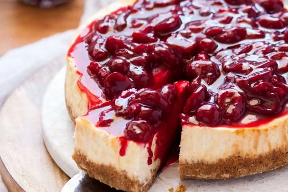 طرز تهیه چیز کیک آلبالو، دسر خوشمزه فصل
