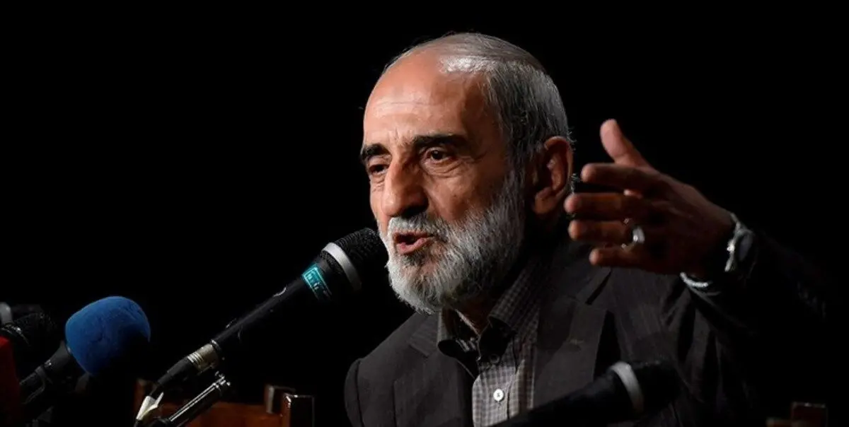 شریعتمداری: تنها راه ایران خروج از NPT  است