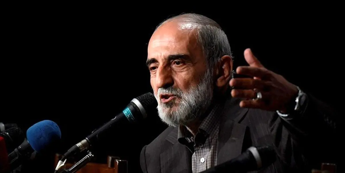 شریعتمداری: تنها راه ایران خروج از NPT  است