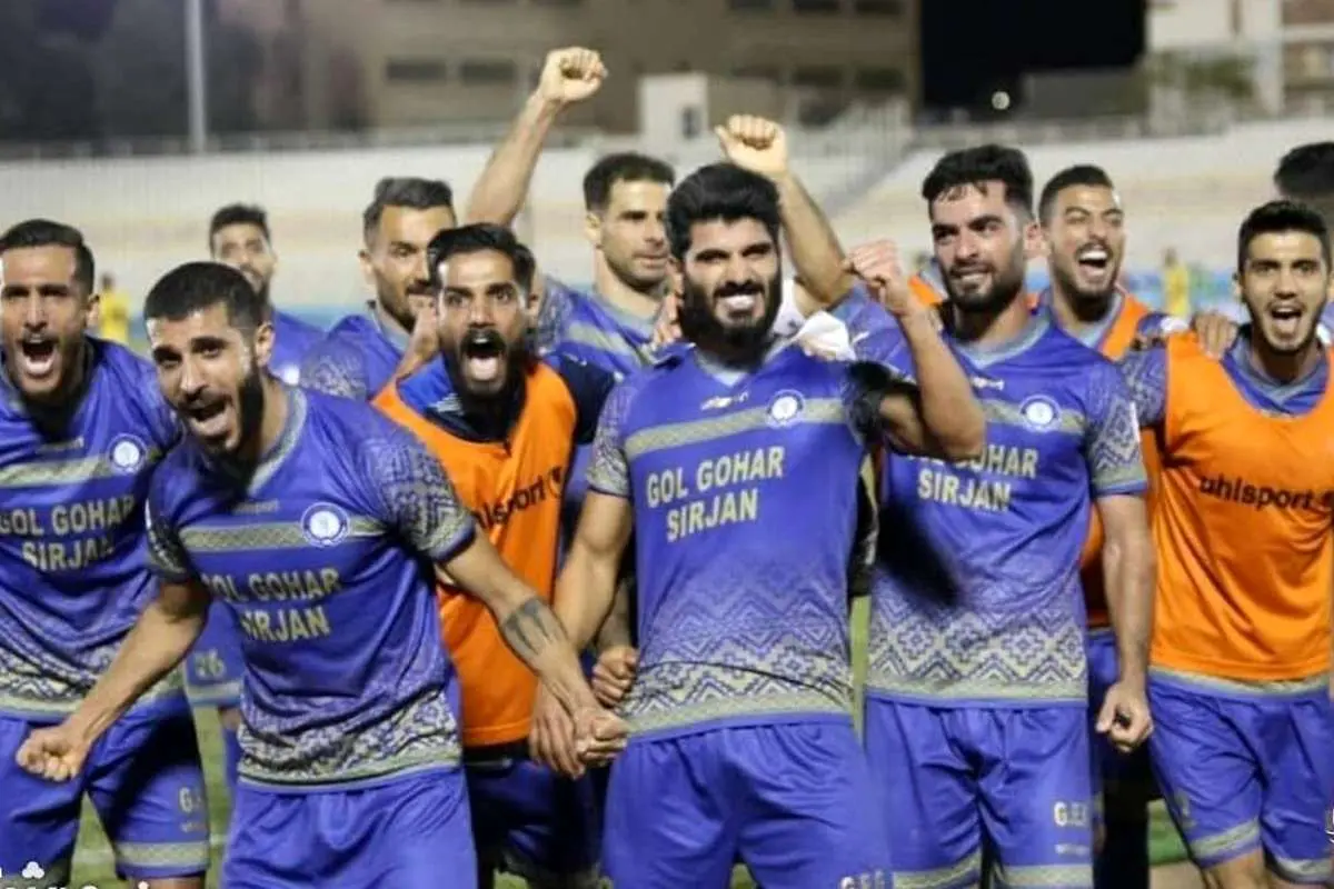تایید مذاکره پرسپولیس با بازیکن استقلالی