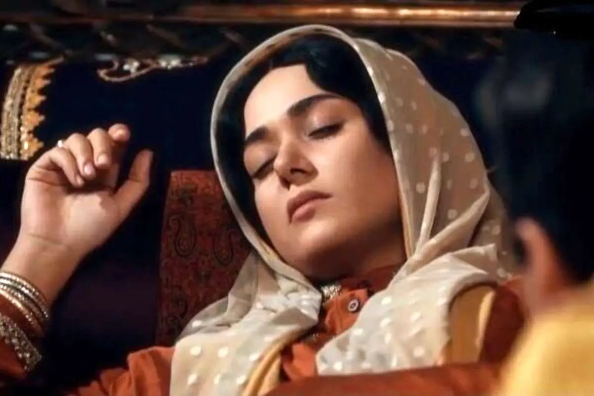 چه کسی «جیران» را در بستر بیماری آرایش کرد؟