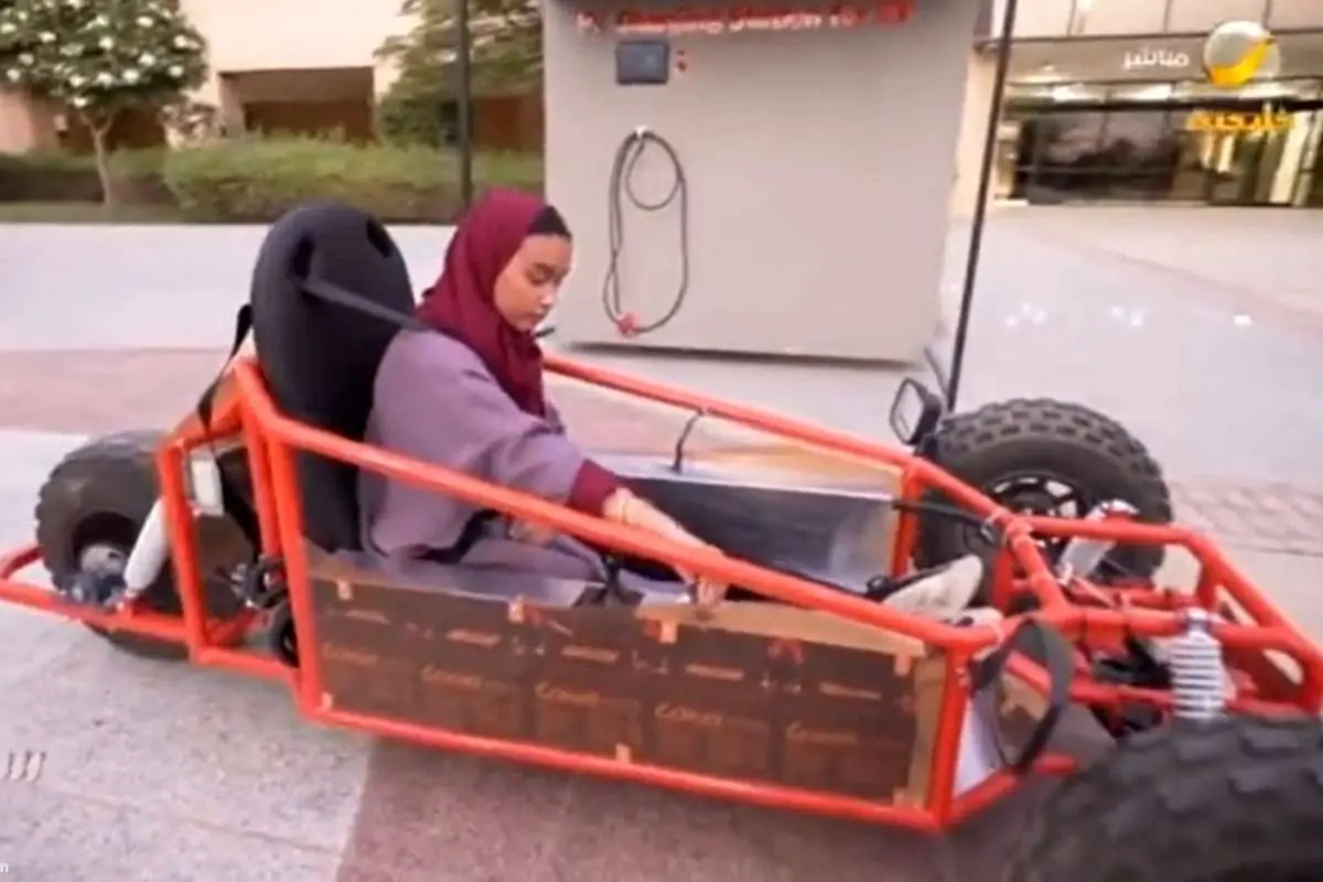 (ویدئو) دختران دانشجوی عربستانی خودروی برقی ساختند
