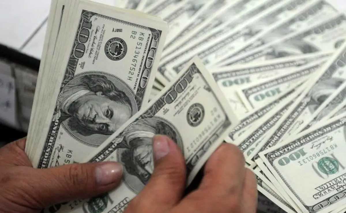ارز تقلبی به بازار آمد؛ بازار سیاه دلار آبی و سفید