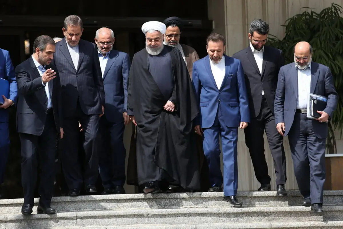 روزنامه صداوسیما: بیگانگان در دولت روحانی نفوذ کرده بودند