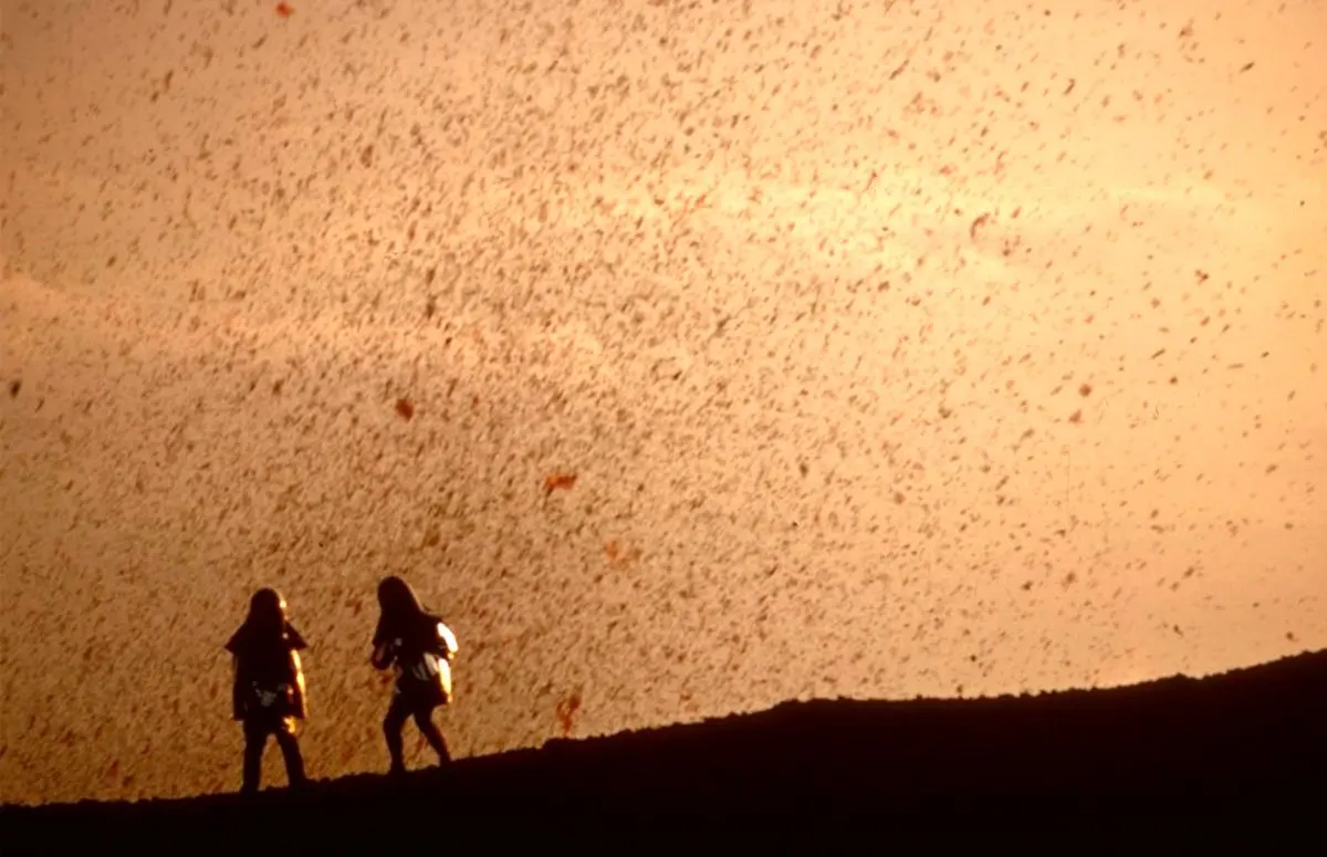 مستند «آتش عشق»؛ زندگی عاشقانه در سایۀ فوران گدازه‌ها