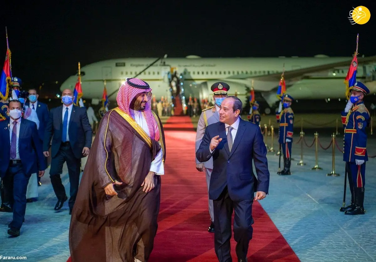 (ویدئو) استقبال سیسی از بن سلمان در فرودگاه قاهره