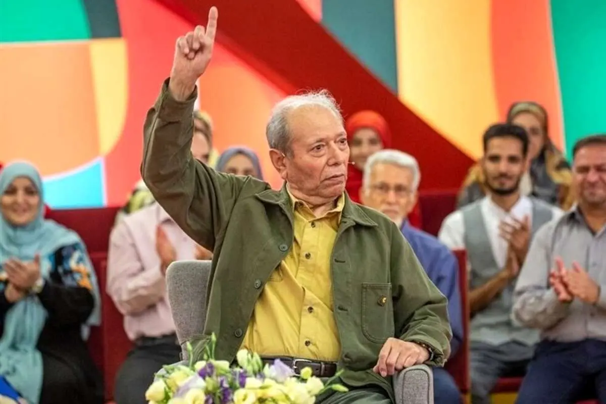 (ویدئو) توضیح علی نصیریان درباره تراشیدن سبیل‌هایش