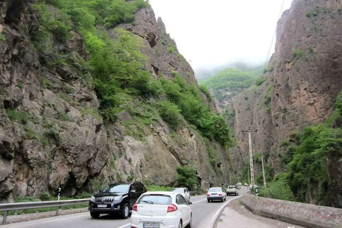 ترافیک در محور چالوس سنگین است