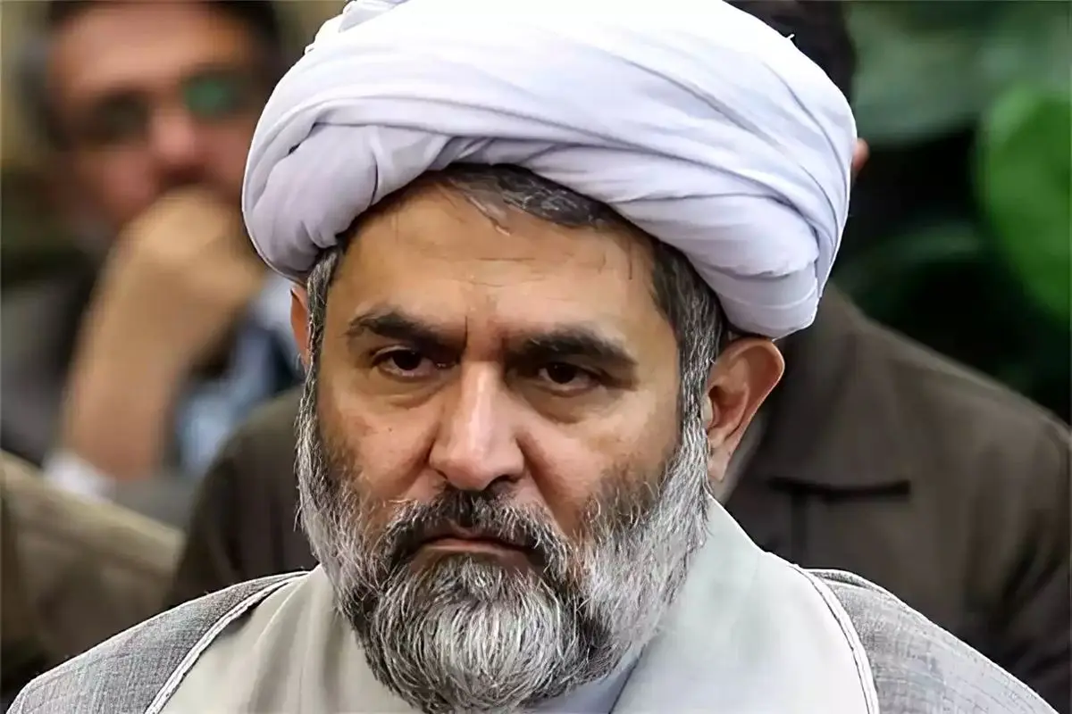 روزنامه جوان: جابجایی حسین طائب امری کاملاً طبیعی است