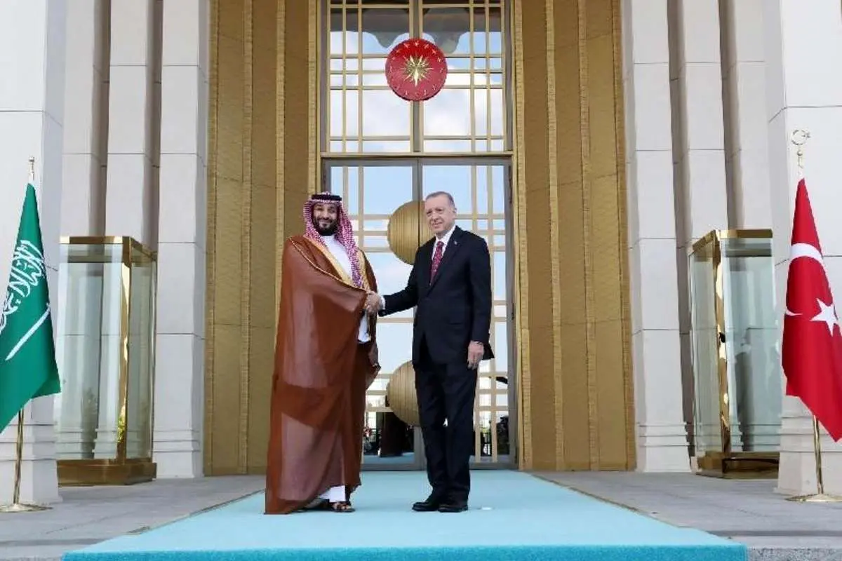 (ویدئو) سنتشکنی بن سلمان در ترکیه و واکنش کوبنده گارد افتخار!