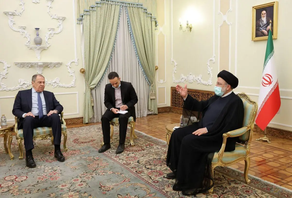 روزنامه جمهوری اسلامی: لاوروف با چه هدفی از حرف رئیسی تمجید می‌کند؟