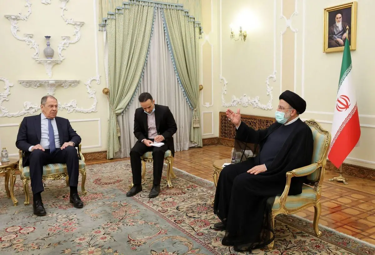 روزنامه جمهوری اسلامی: لاوروف با چه هدفی از حرف رئیسی تمجید می‌کند؟