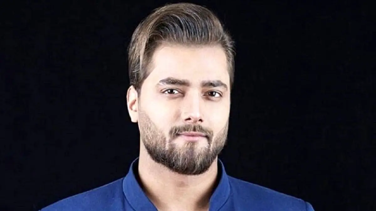 (ویدئو) لباس عجیب و غریب ماکان‌بند در کنسرت اخیرش