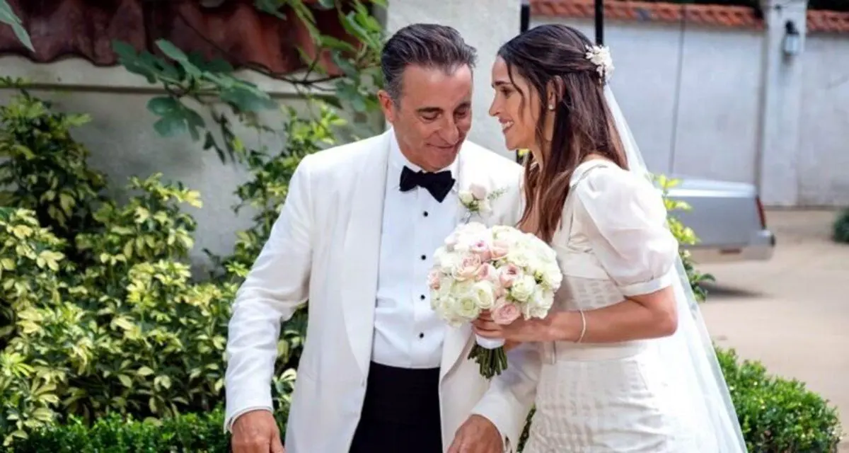 پدری که ۷۰ سال است با ازدواج دخترش مخالفت می‌کند