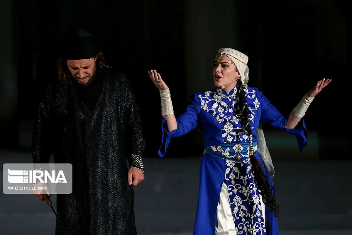 (تصاویر) کنسرت نمایش «سی‌صد»