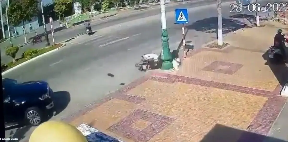(ویدئو +12) حادثه دلخراش برای یک زن موتورسوار