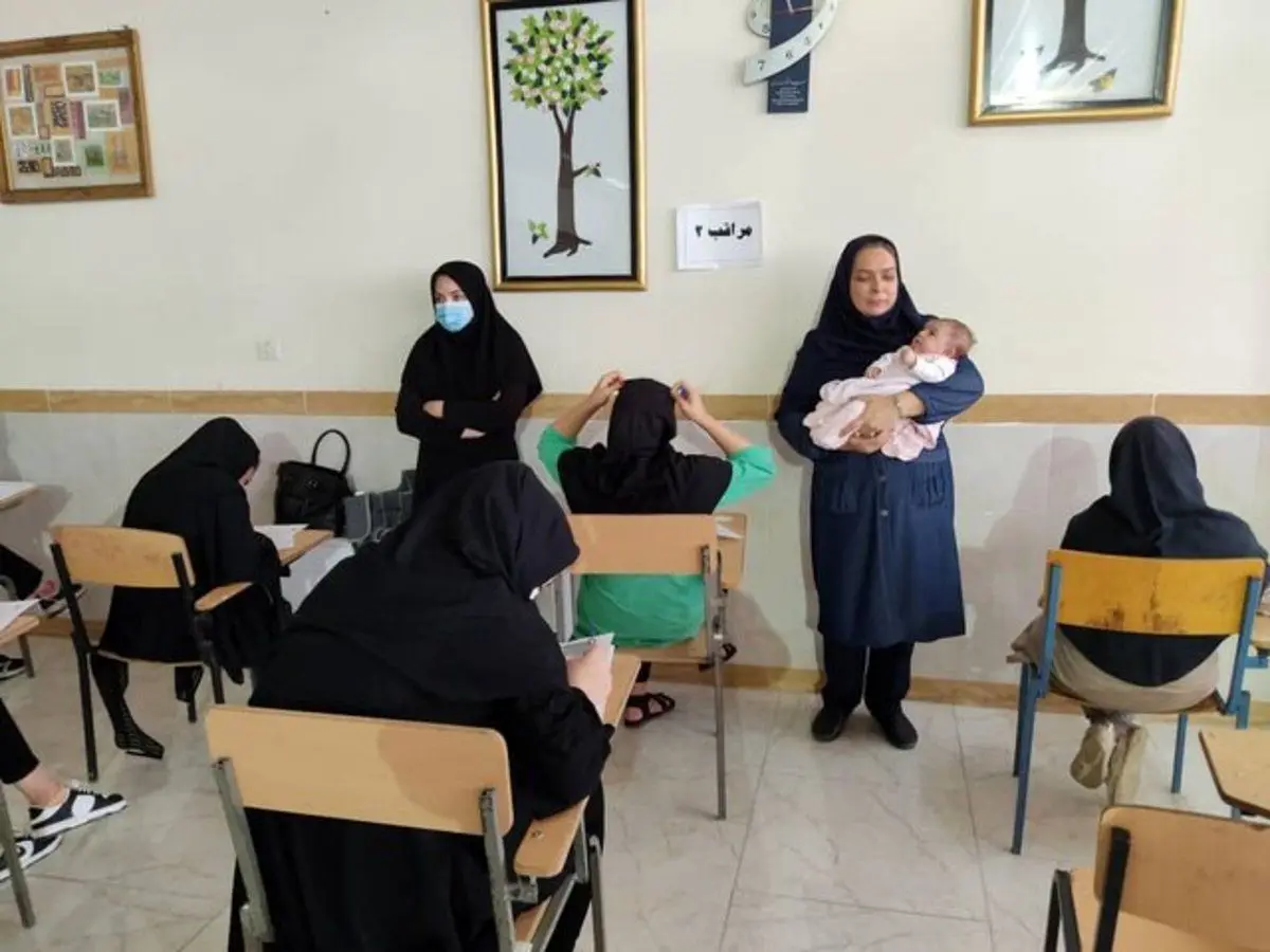 فانتزی‌های یک خبرنگار از کنکور دردسر شد؛ ماجرای حضور یک نوزاد در کنکور چه بود؟