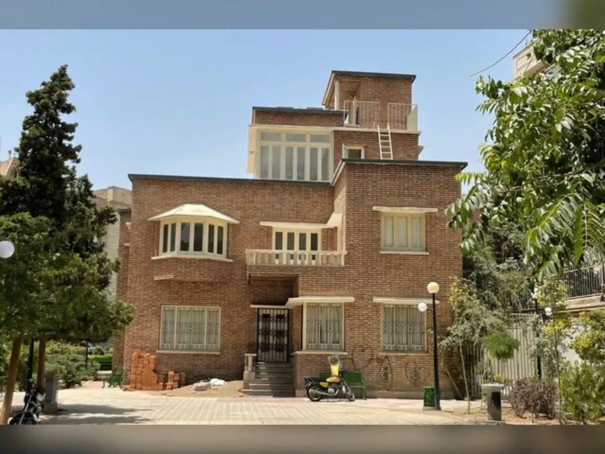 «خانه لرزاده» پشت در‌های بسته در انتظار چیست؟