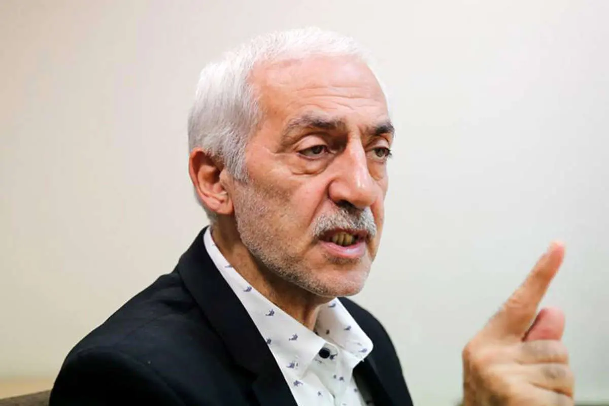 انتقادات تند دادکان؛ چرا هر کس انتقاد می‌کند به او انگ می‌چسبانید