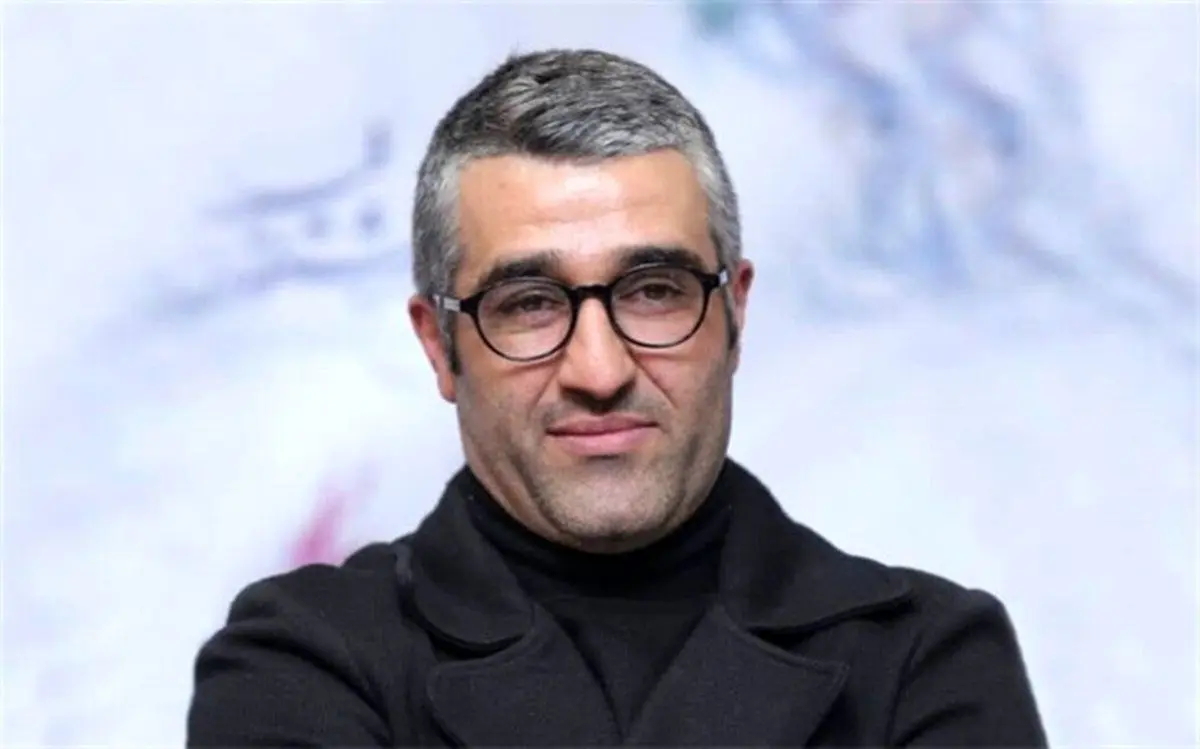 (عکس) هدیه جالب اصفهانی‌ها به پژمان جمشیدی در اکران علفزار