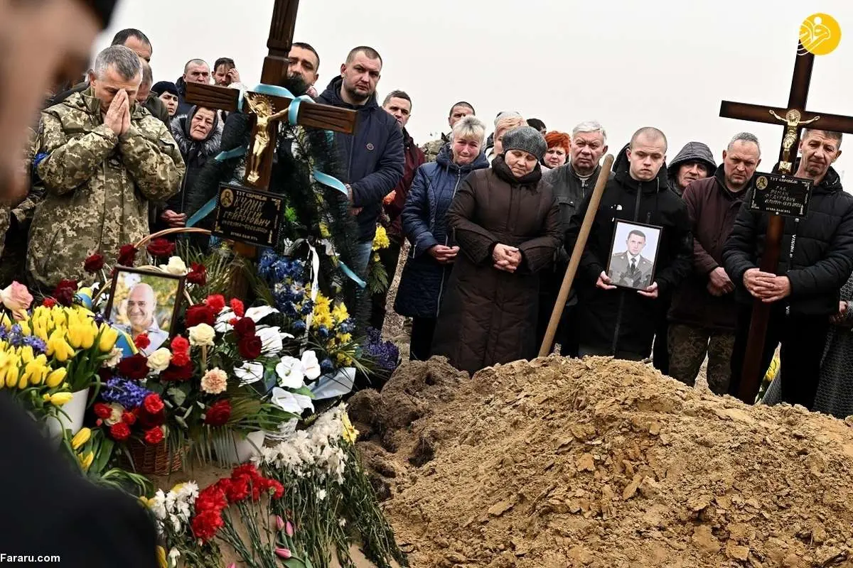 (ویدئو) دفن قربانیان جنگ اوکراین در قبرستان قهرمانان
