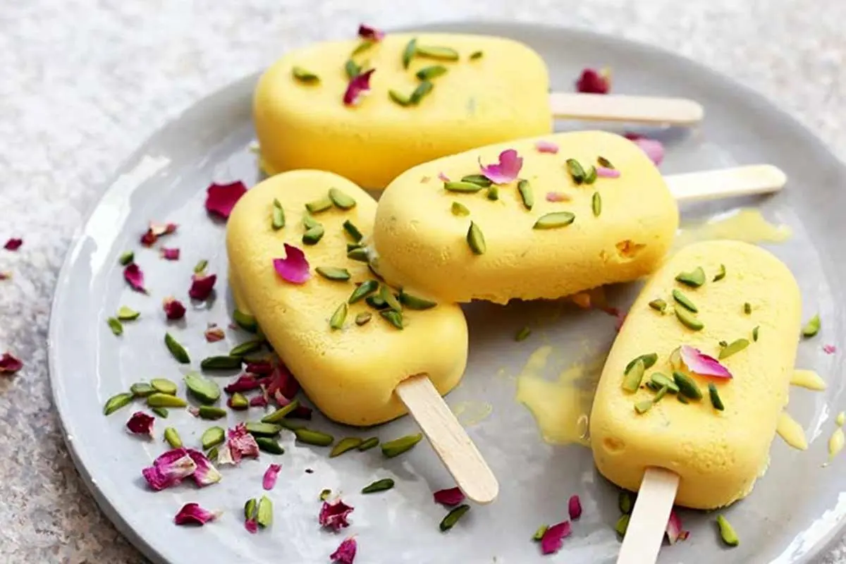 طرز تهیه بستنی زعفرانی در منزل
