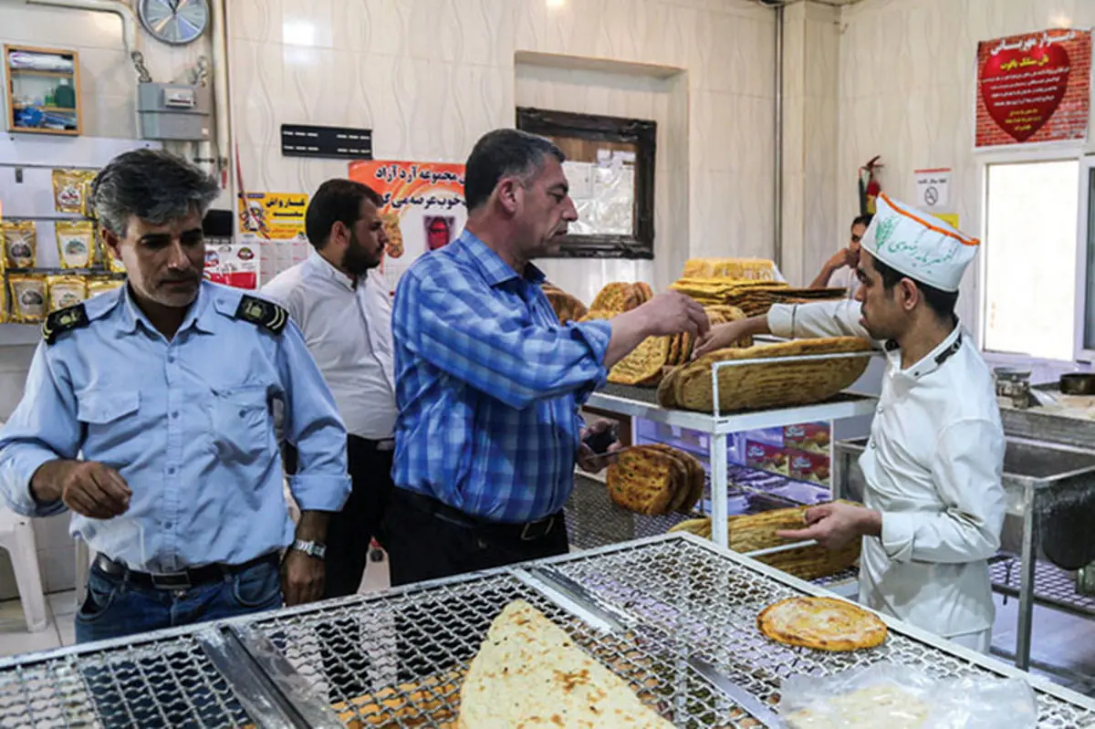 چرا صف نانوایی‌ها این روز‌ها بیشتر شلوغ شده؟