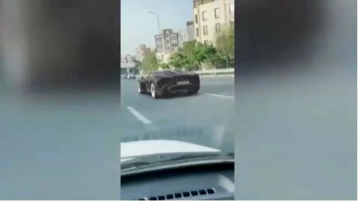 (ویدئو) خودروی ۱۳۸ میلیاردی در خیابان‌های تهران