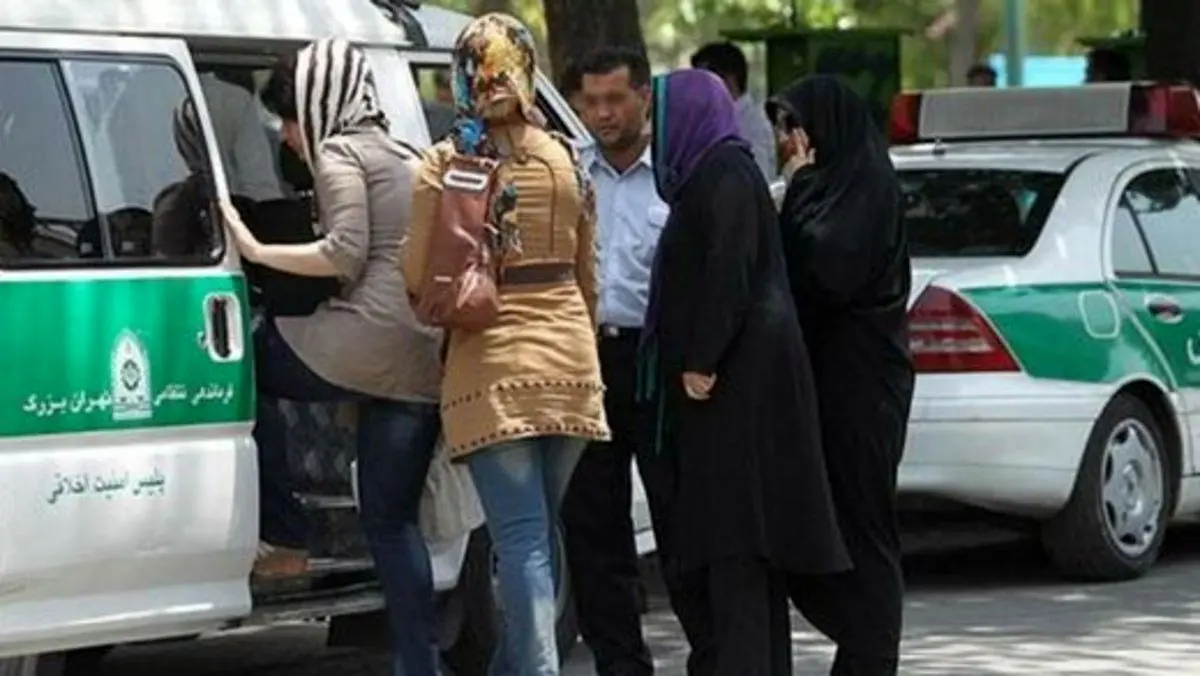 روزنامه رسالت: گشت ارشاد را لازم الارشاد می‌دانیم