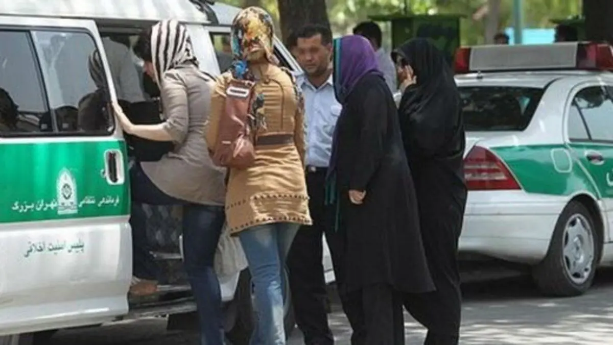 روزنامه رسالت: گشت ارشاد را لازم الارشاد می‌دانیم