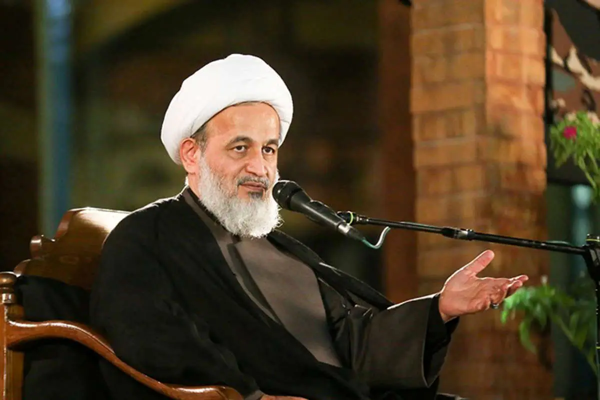 پناهیان: مقام معظم رهبری، ملت را قوی تربیت کرده است